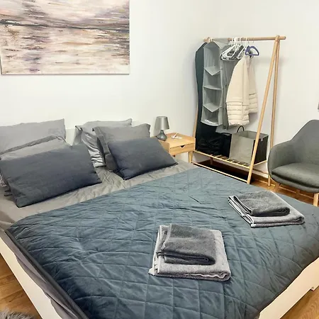 Apartment Beocity 011 *